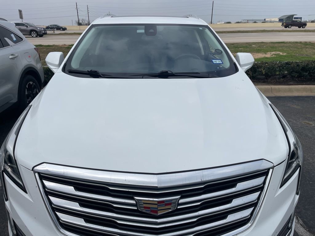 Used 2017 Cadillac XT5 Luxury w/ Driver Awareness Package image 3