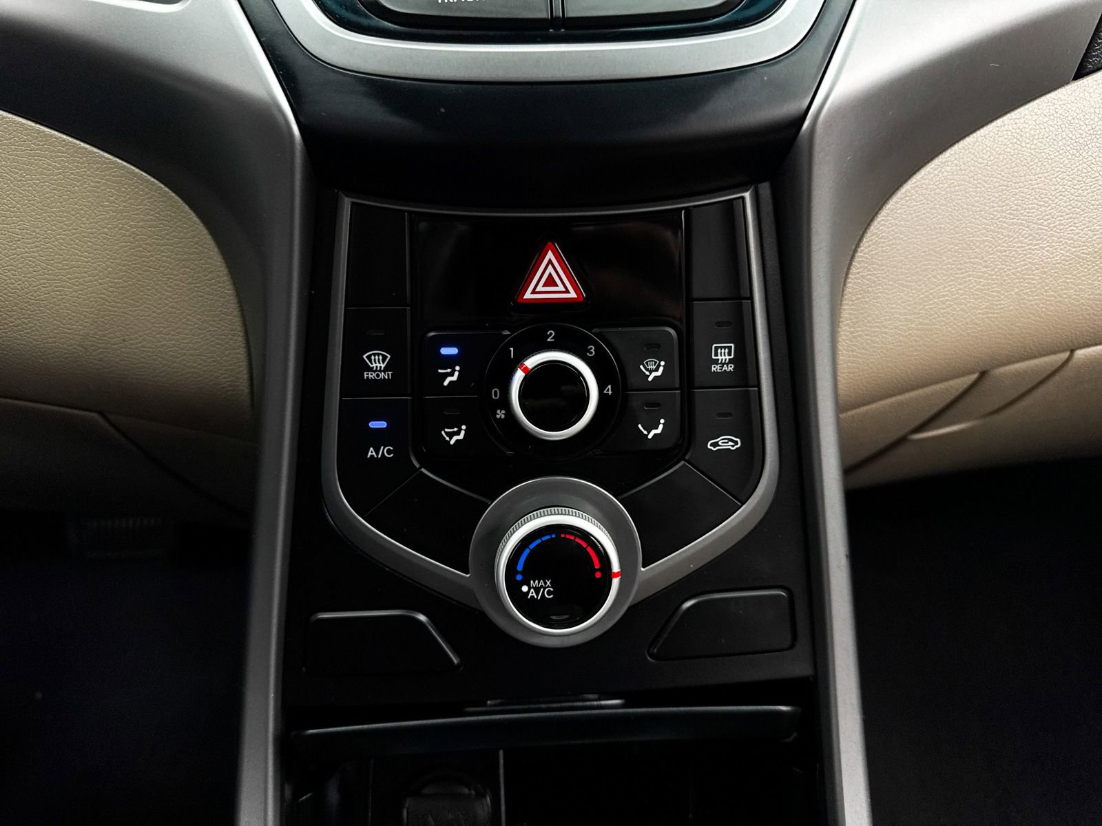 Used 2016 Hyundai Elantra SE image 16