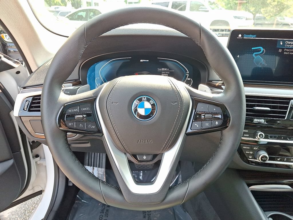 Used 2022 BMW 530e xDrive w/ Premium Package AWD/4WD image 20