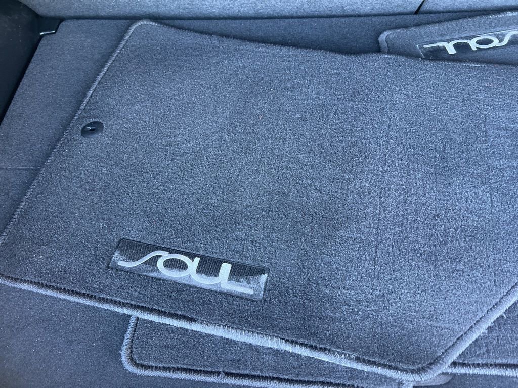 Used 2015 Kia Soul ! w/ Sun & Sound Package image 13