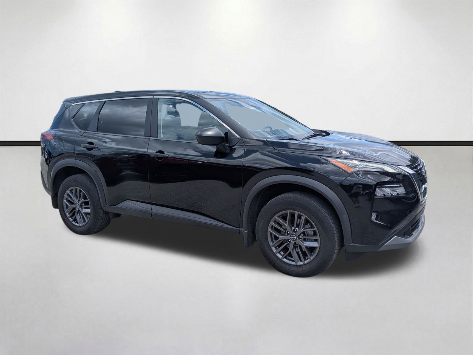 Used 2023 Nissan Rogue S FWD image 1