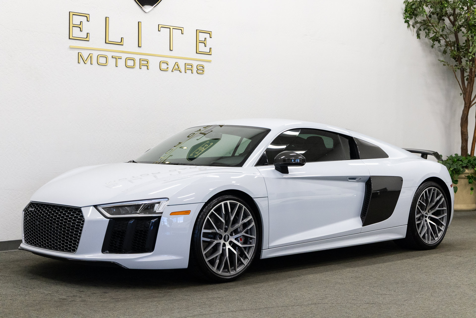 Used 2017 Audi R8 V10 plus