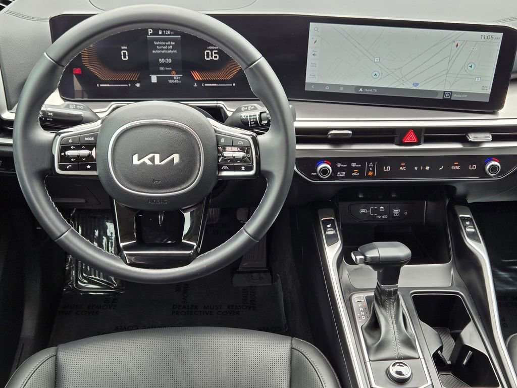 Certified 2025 Kia Sorento S FWD image 10