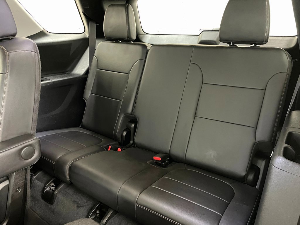 Used 2021 Chevrolet Traverse LT image 11