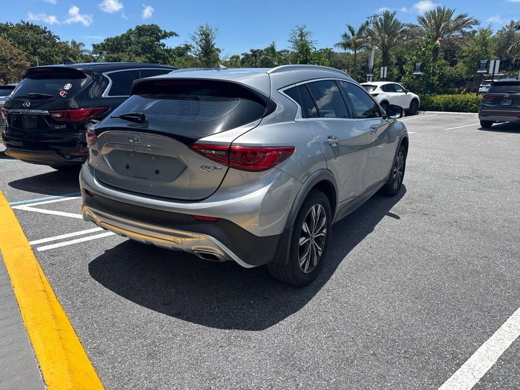 Used 2018 INFINITI QX30 Premium AWD/4WD image 5