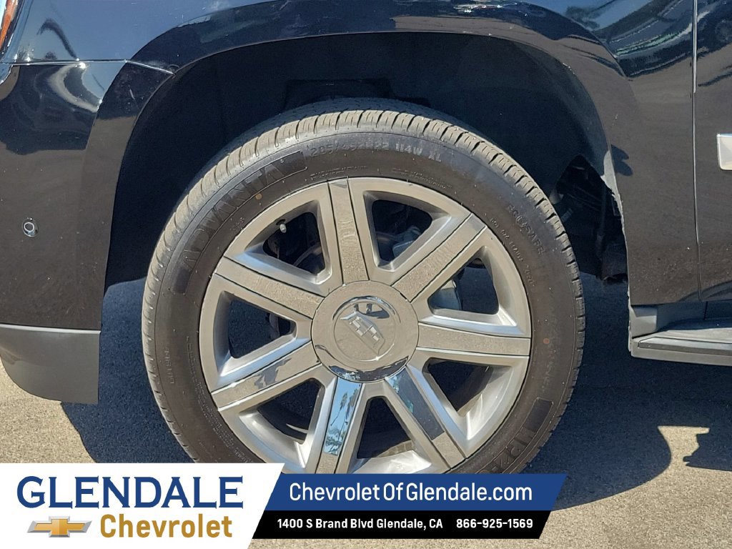 Certified 2017 Cadillac Escalade Luxury AWD/4WD image 10