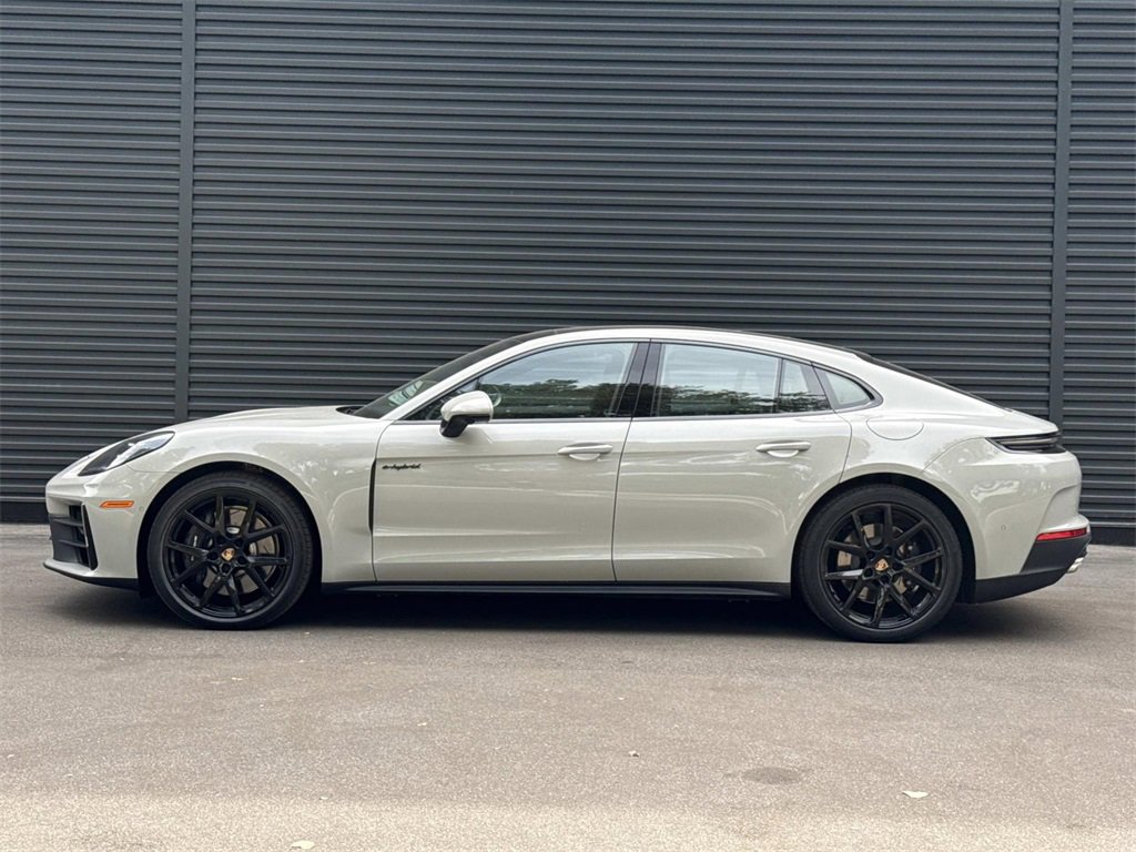 New 2025 Porsche Panamera 4 image 2