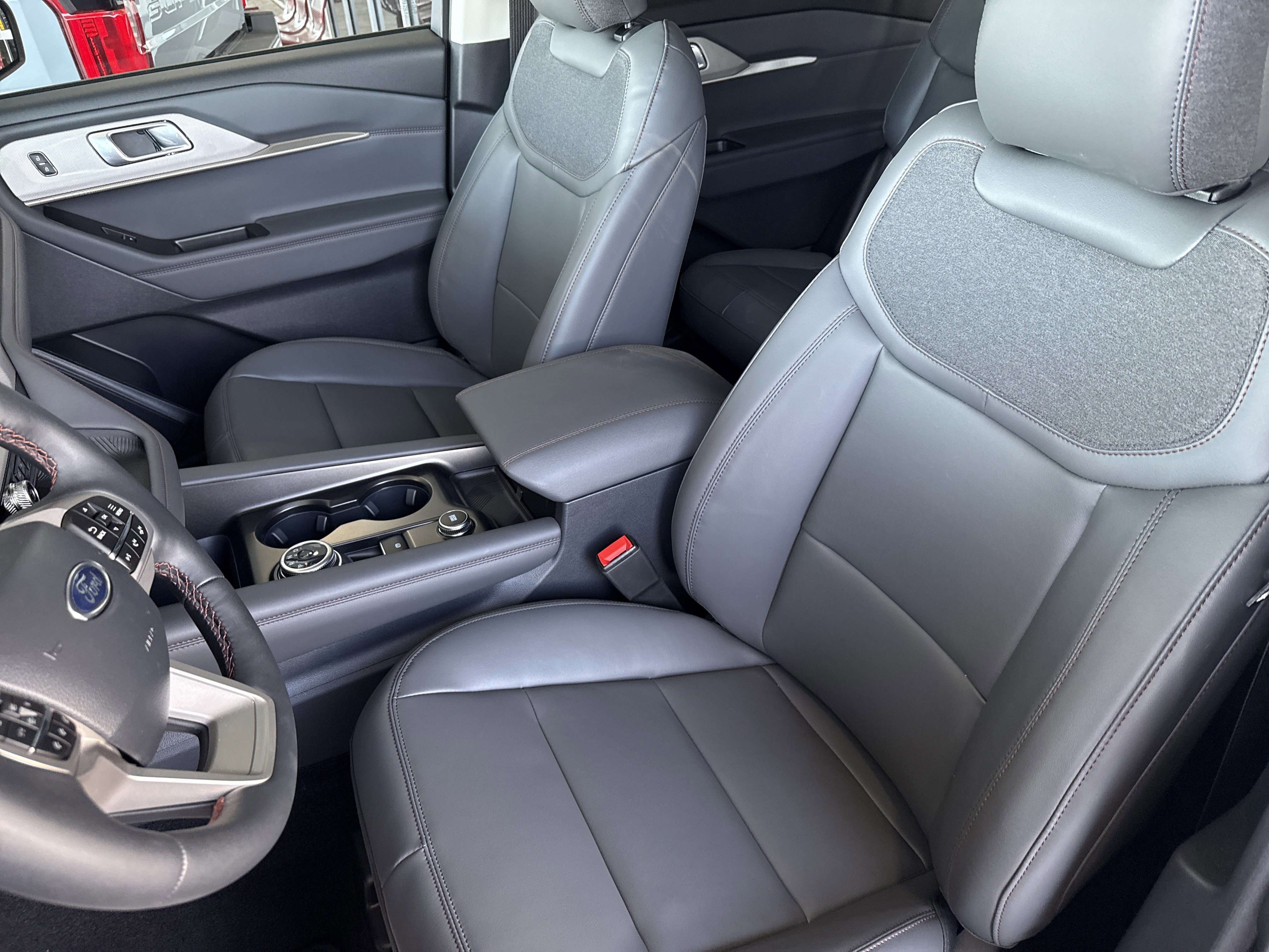 New 2026 Ford Explorer Active w/ Active Comfort Package image 22