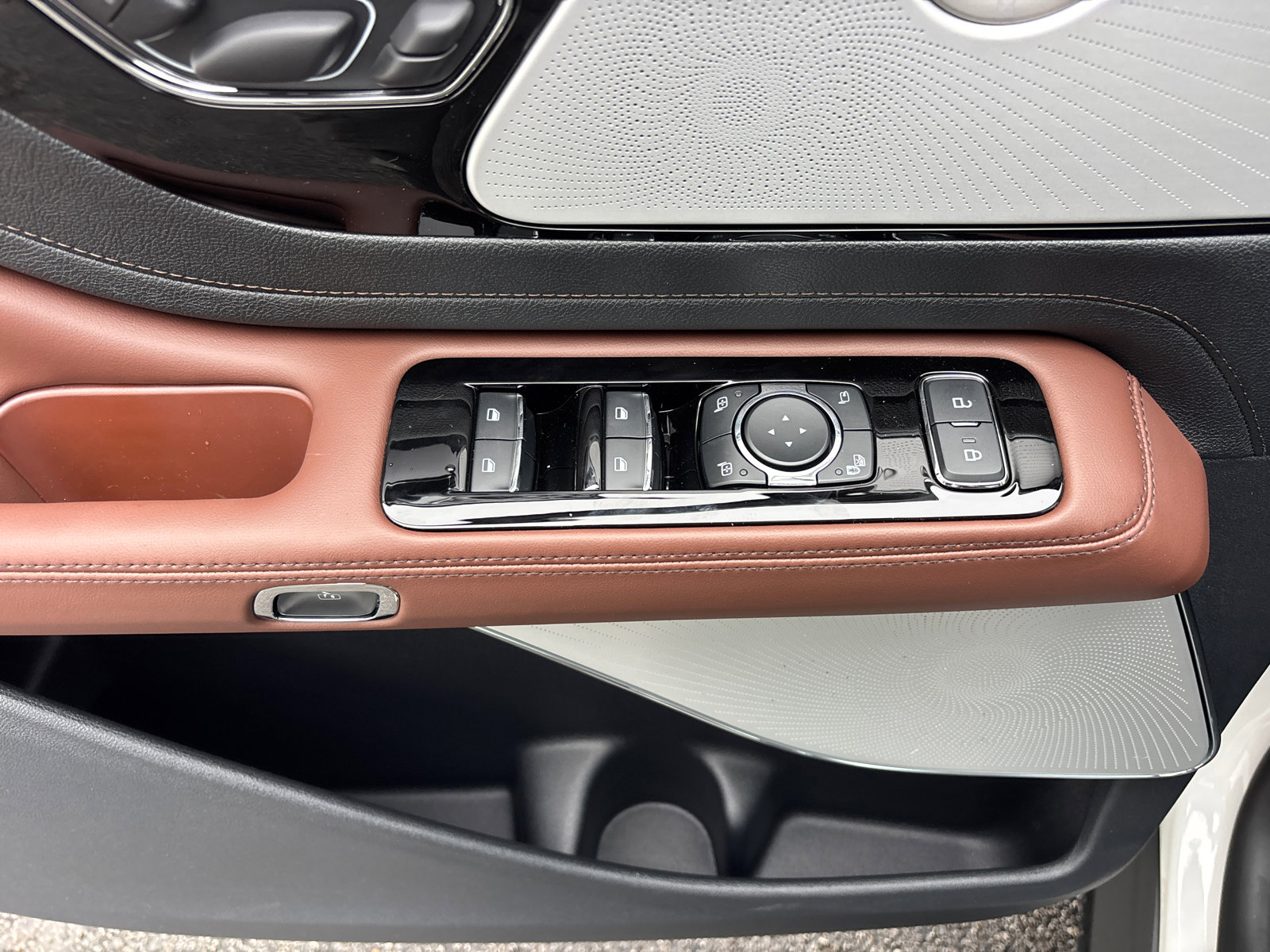 New 2026 Lincoln Aviator Reserve AWD/4WD image 13