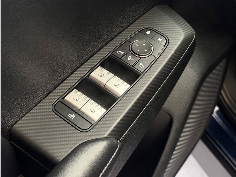 Used 2024 Mitsubishi Outlander FWD image 11