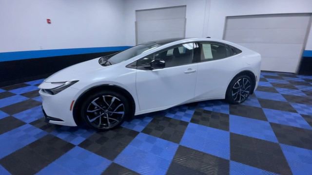 Used 2024 Toyota Prius Prime Premium image 5