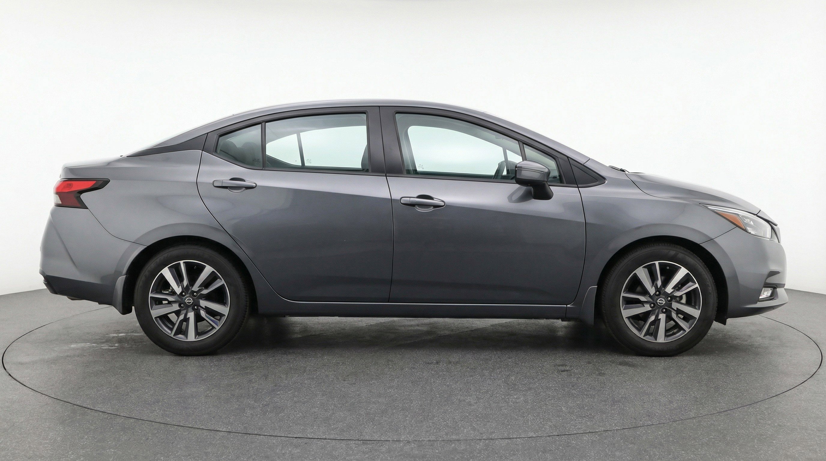 Used 2025 Nissan Versa SV FWD image 11