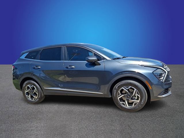 Used 2025 Kia Sportage LX image 2