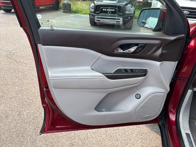 Used 2018 GMC Acadia SLT w/ LPO, Floor Liner Package FWD image 7