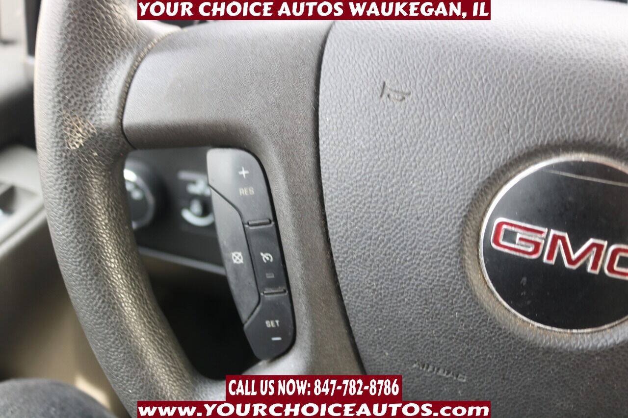 Used 2017 GMC Savana 2500 RWD image 34