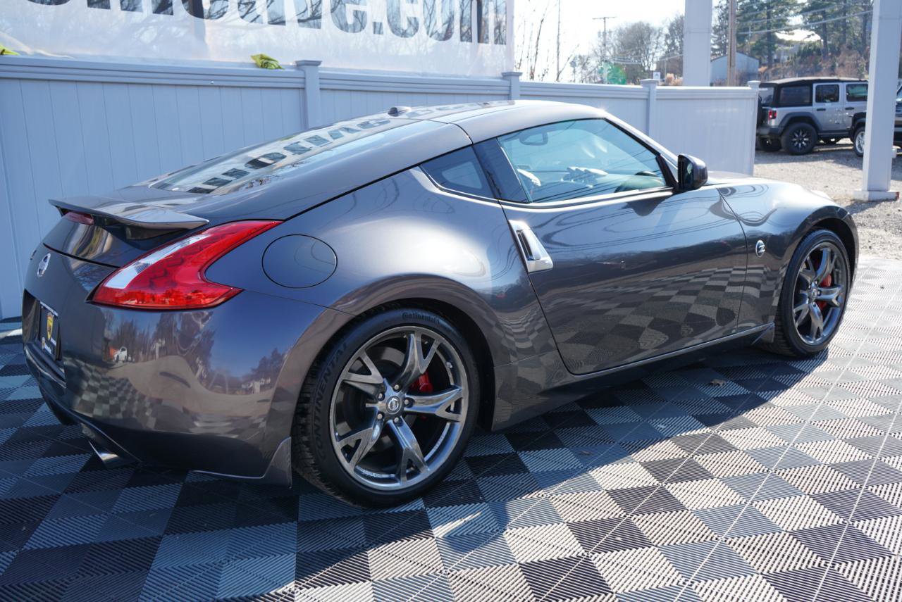 Used 2010 Nissan 370Z Touring w/ Sport Pkg image 5