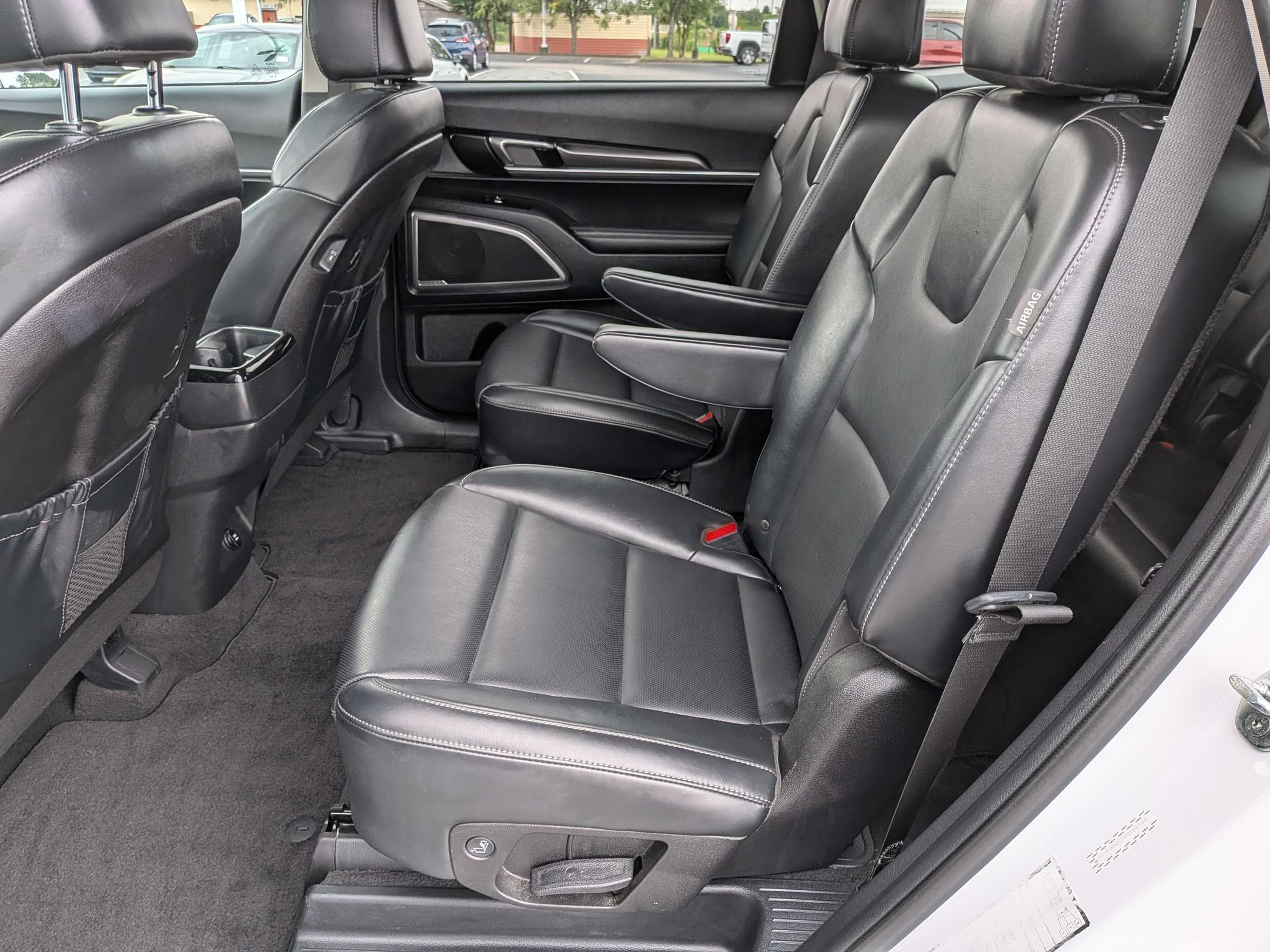 Used 2025 Kia Telluride S AWD/4WD image 30
