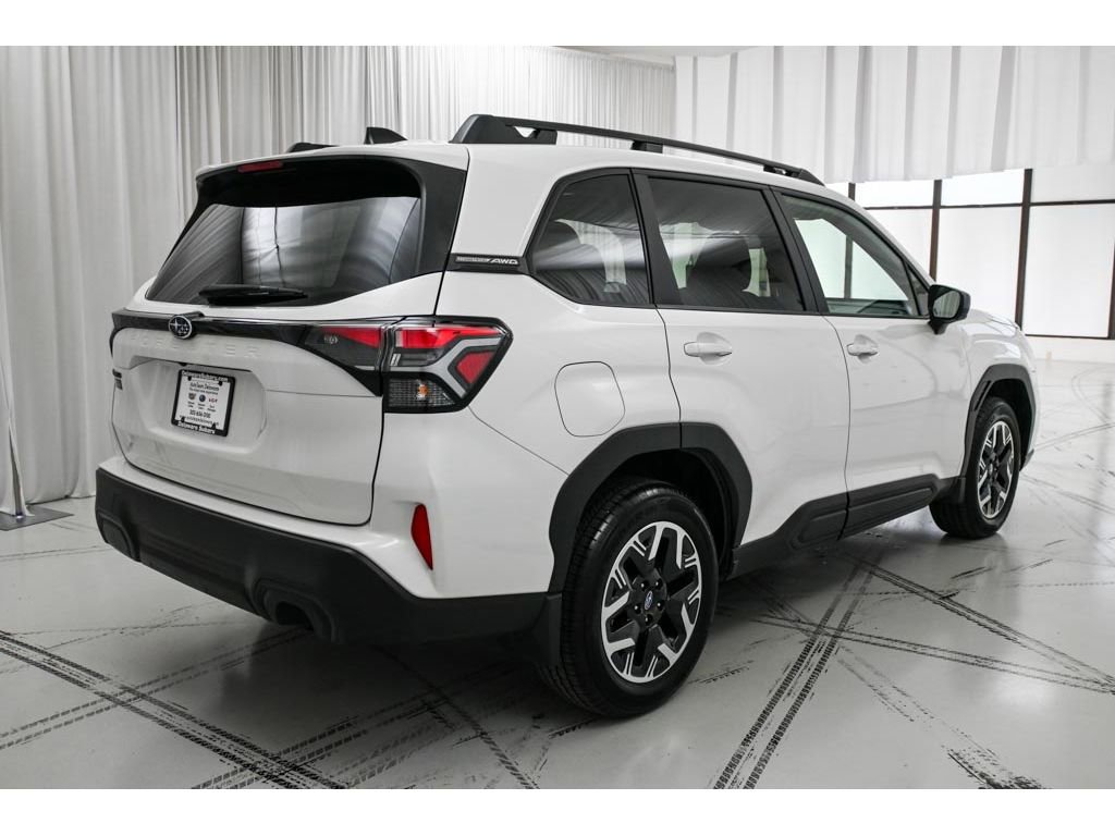 Used 2025 Subaru Forester Premium w/ Convenience Package #2 AWD/4WD image 7