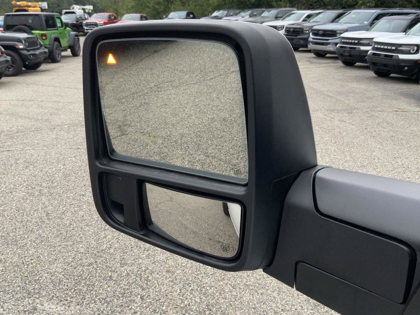 Used 2024 RAM 2500 Laramie w/ Safety Group AWD/4WD image 17