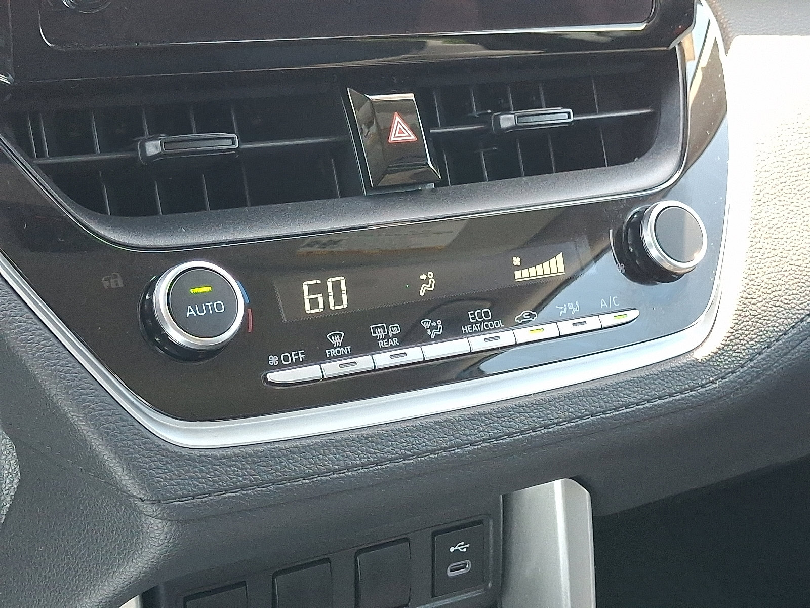 Certified 2023 Toyota Corolla Cross LE AWD/4WD image 17