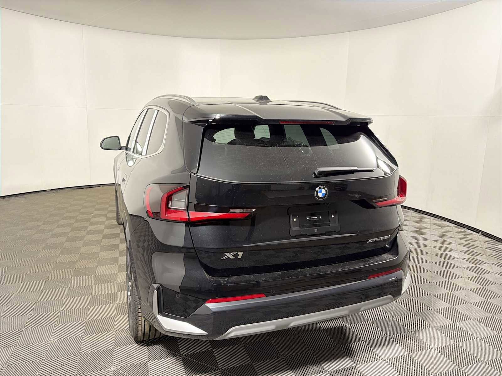 New 2026 BMW X1 xDrive28i w/ Convenience Package image 3