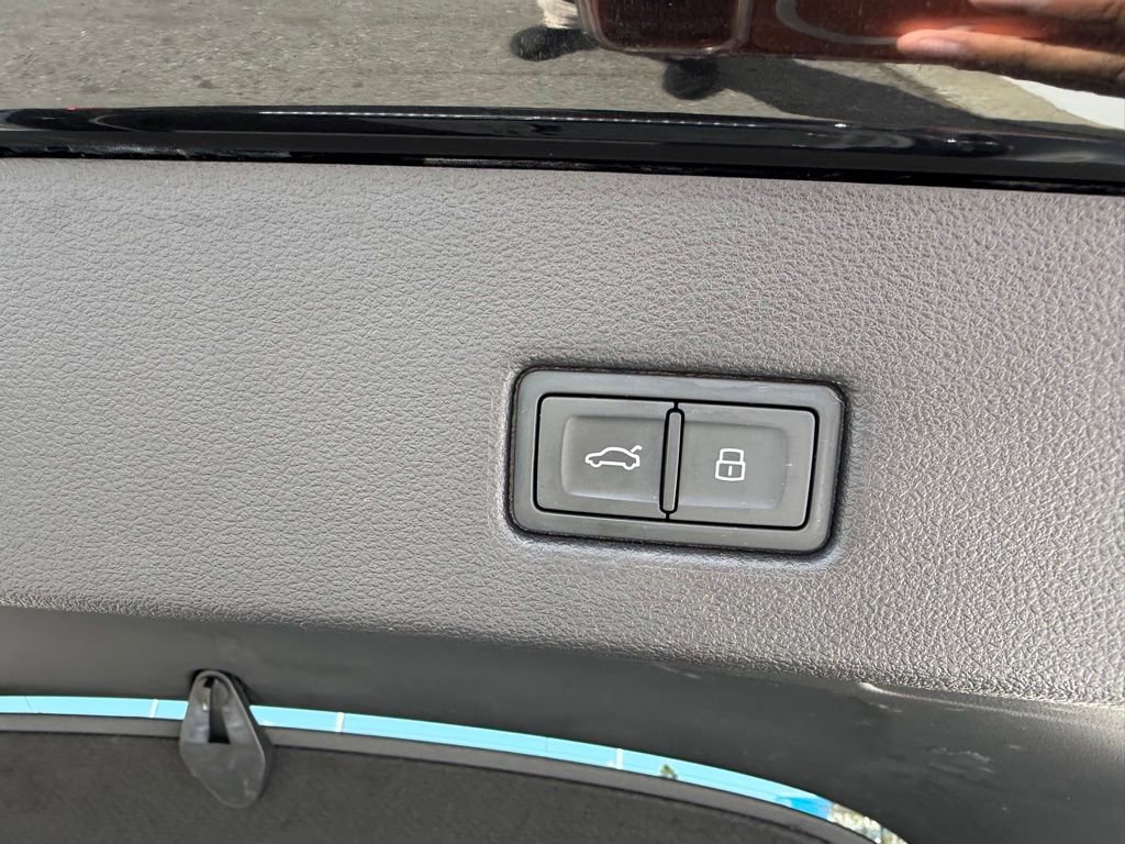 Used 2023 Audi A7 3.0T Premium w/ Convenience Package image 32