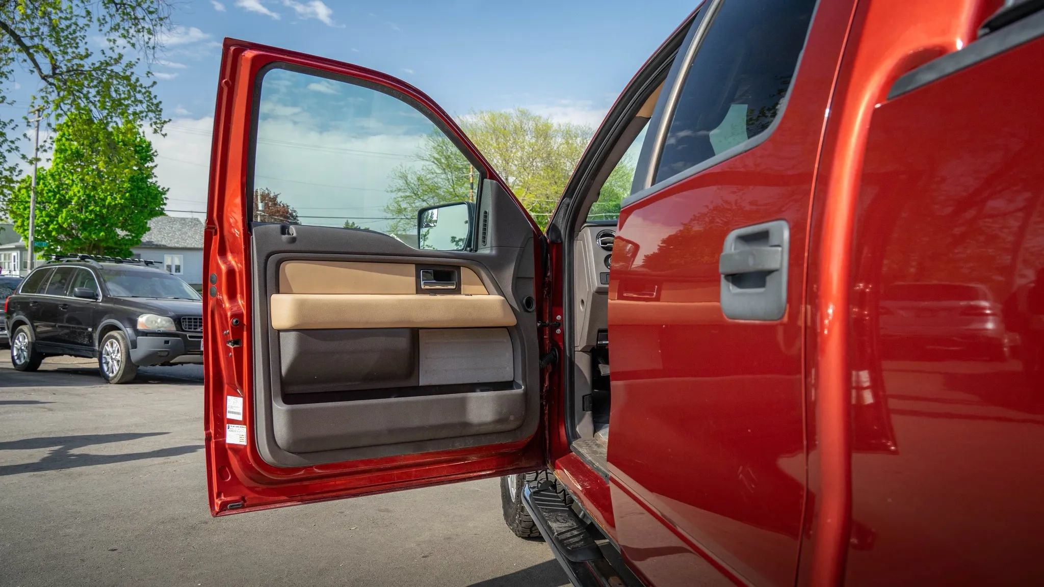 Used 2014 Ford F150 XLT w/ XLT Convenience Package AWD/4WD image 19