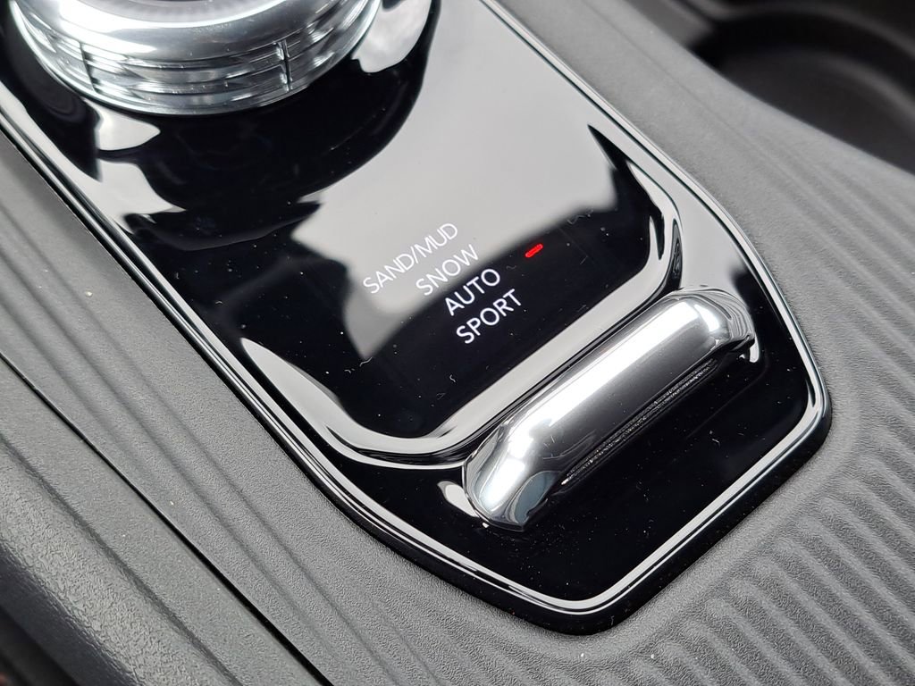 New 2026 Jeep Cherokee Overland w/ Trailer Tow Group image 12