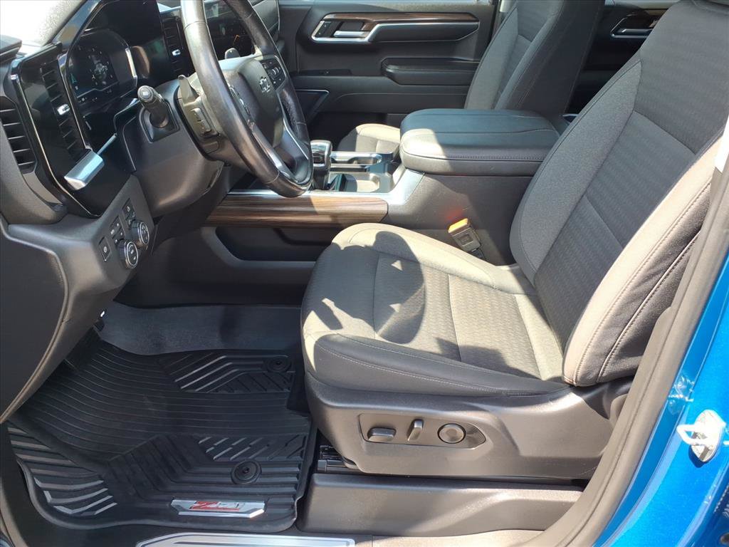 Used 2023 Chevrolet Silverado 1500 LT Trail Boss AWD/4WD image 13