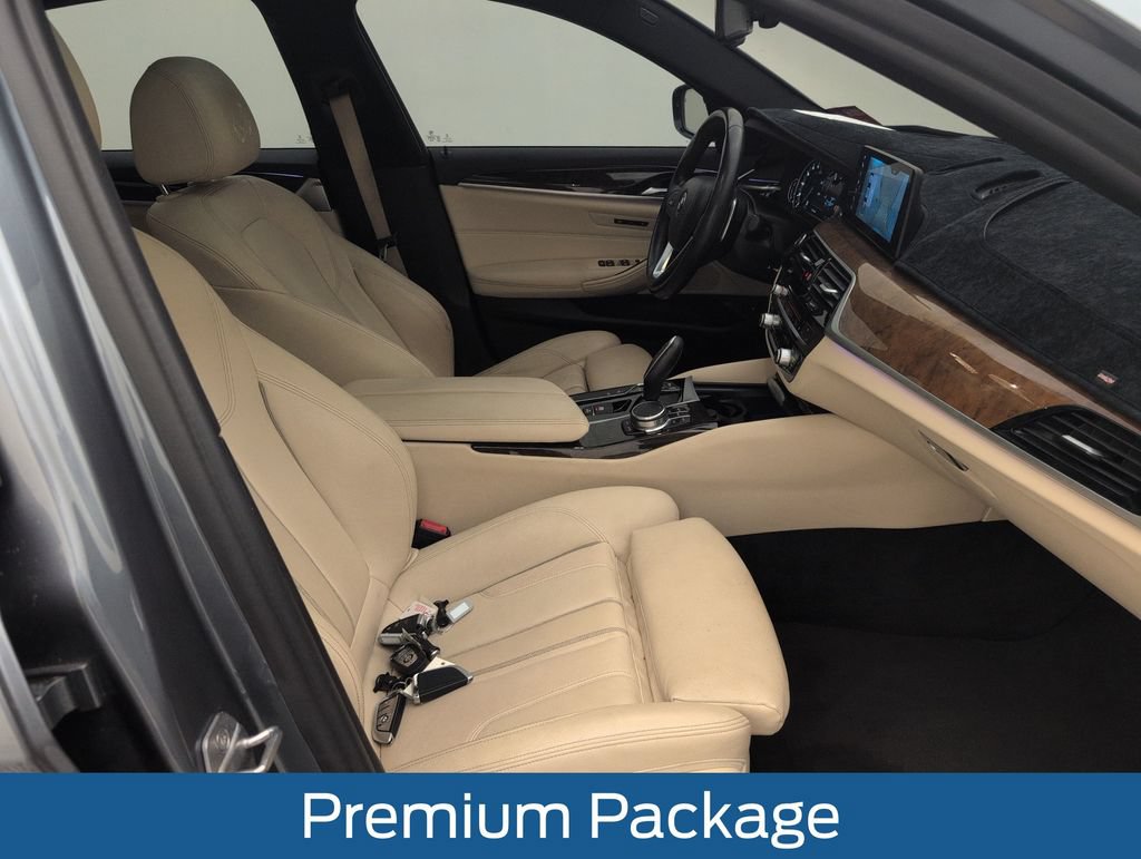 Used 2017 BMW 540i RWD image 16