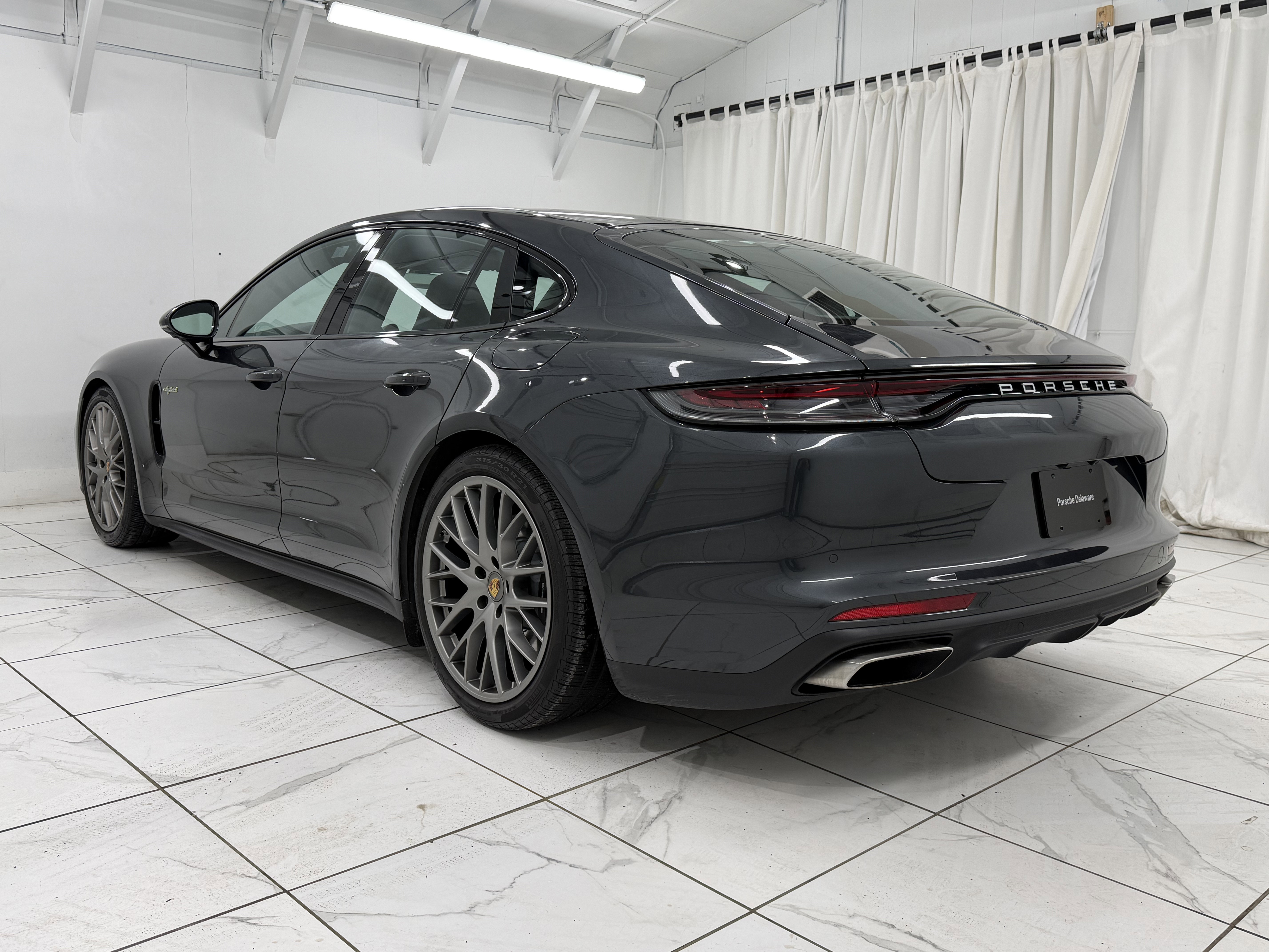 Certified 2023 Porsche Panamera 4 image 3