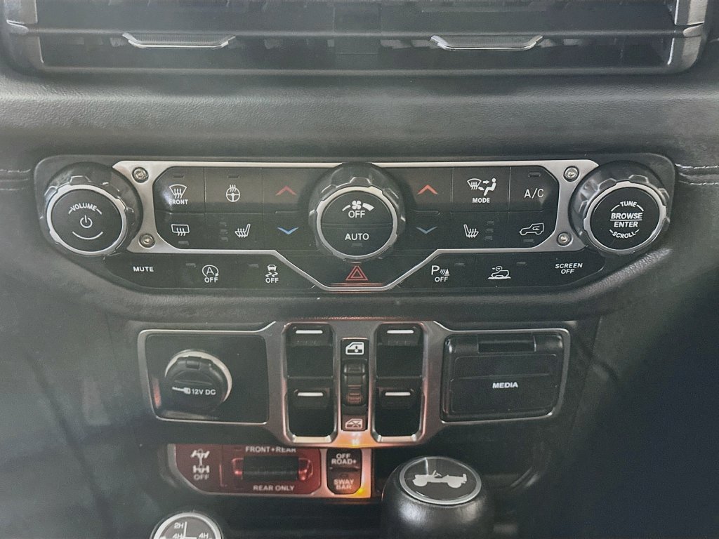 Used 2025 Jeep Wrangler Unlimited Rubicon AWD/4WD image 18
