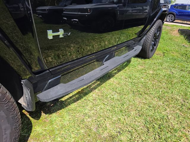 Used 2025 GMC Hummer EV 2X AWD/4WD image 7