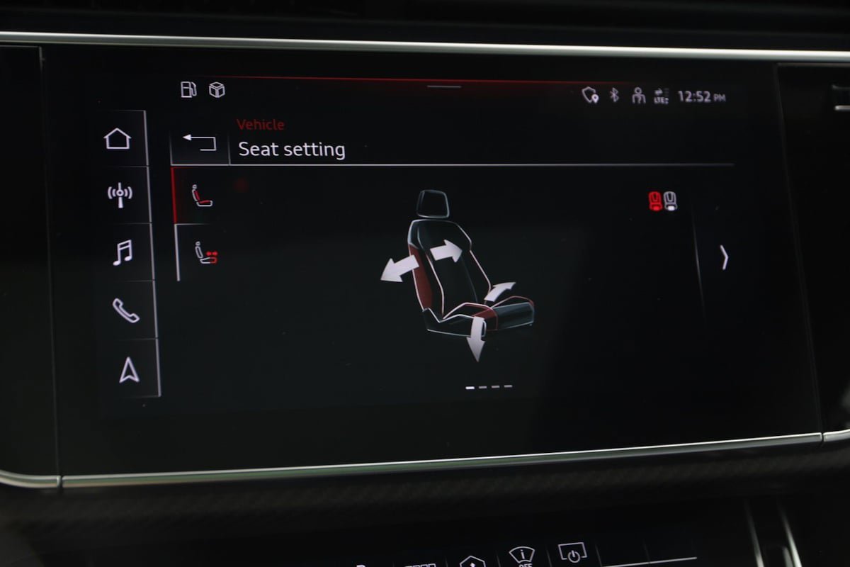 Used 2023 Audi RS Q8 AWD/4WD image 46