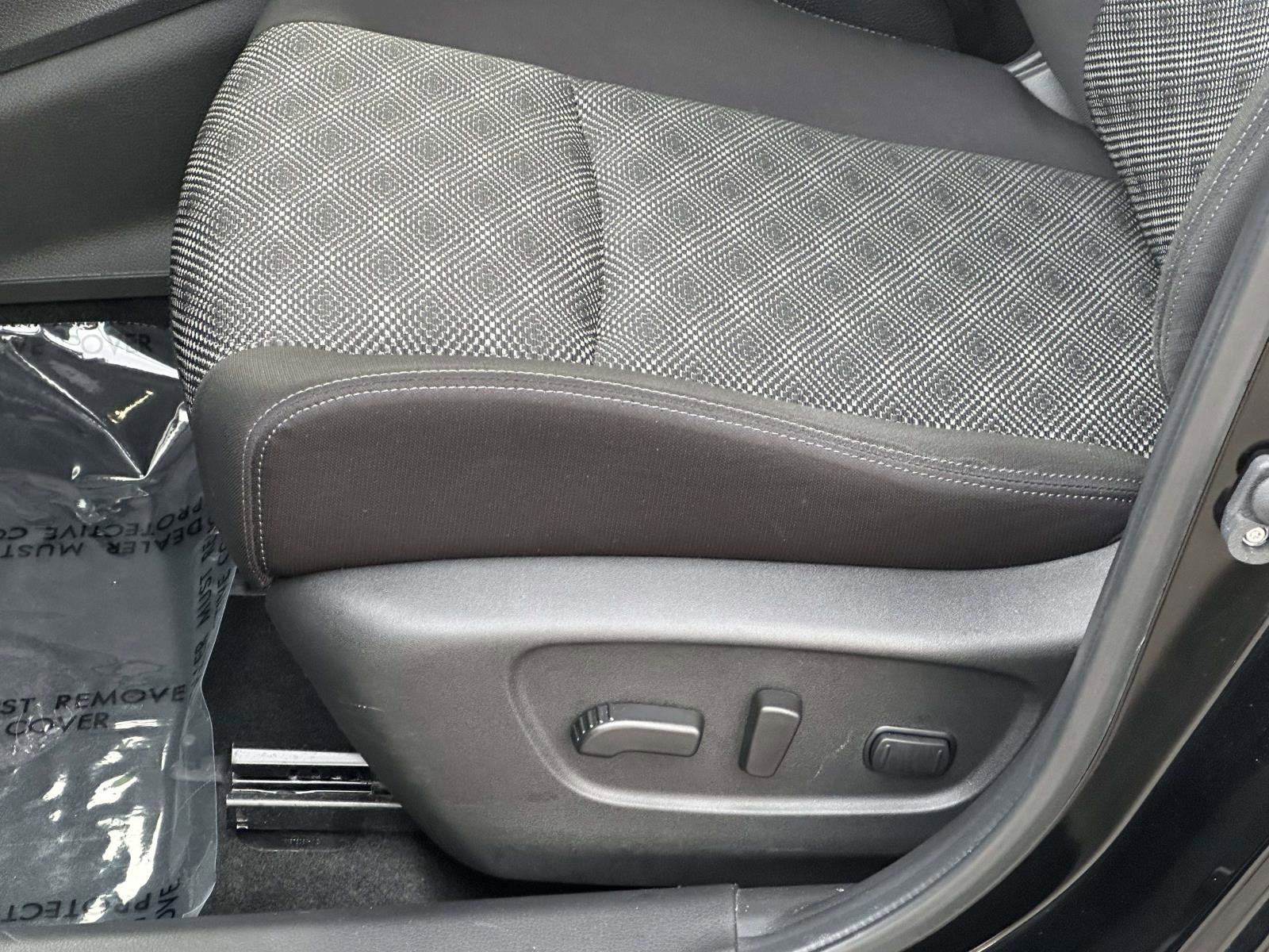 Used 2022 Nissan Rogue Sport SV image 15