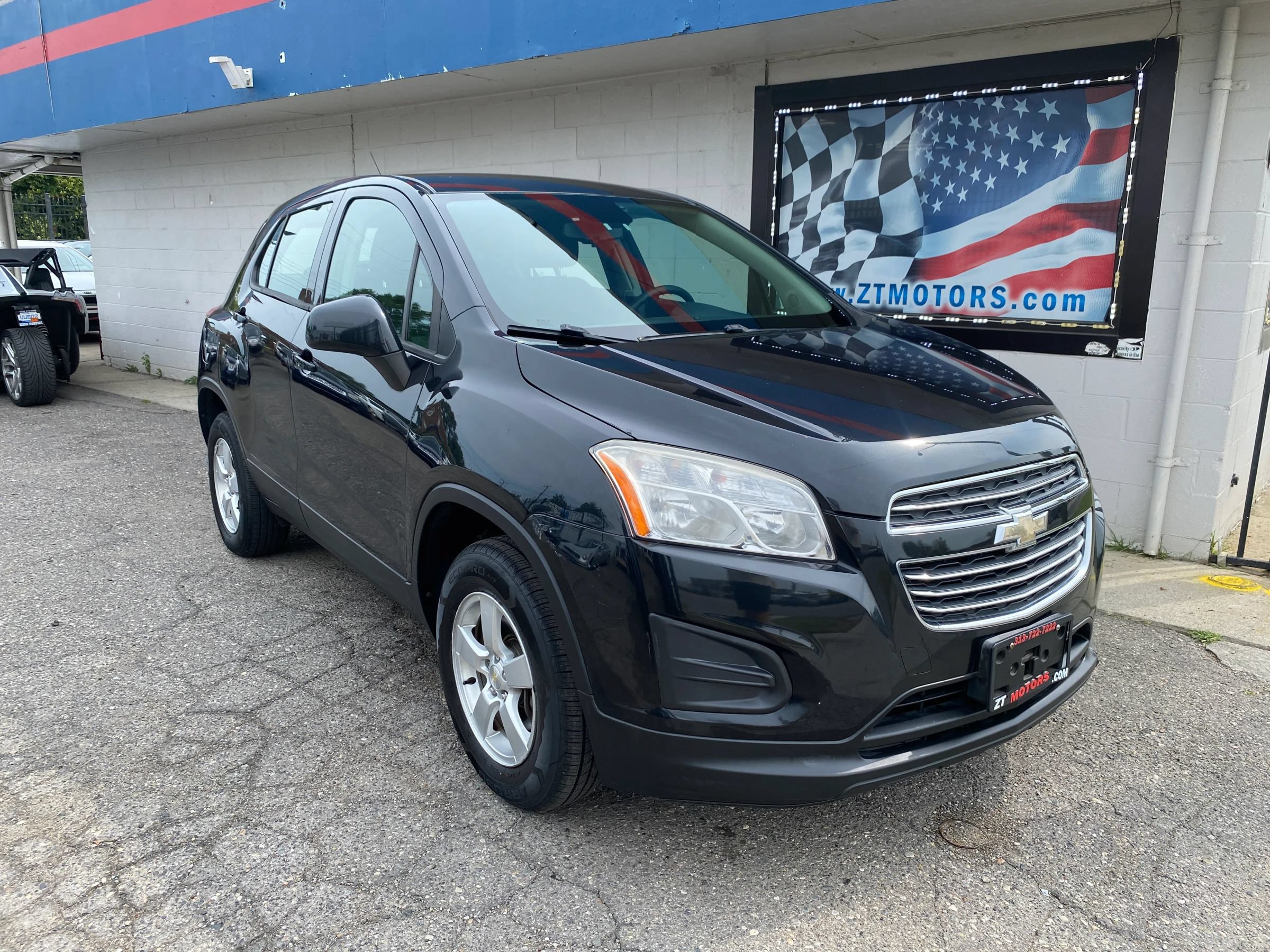 Used 2016 Chevrolet Trax LS AWD/4WD image 1