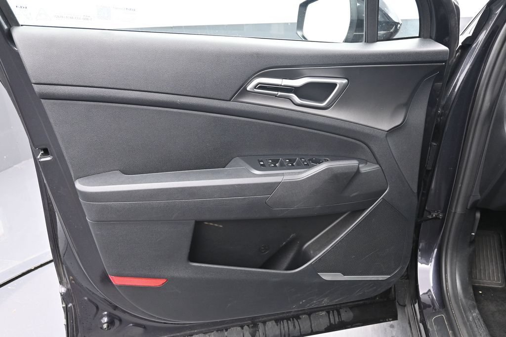 Used 2026 Kia Sportage LX FWD image 19