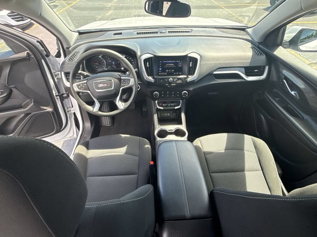 Used 2024 GMC Terrain SLE FWD image 19