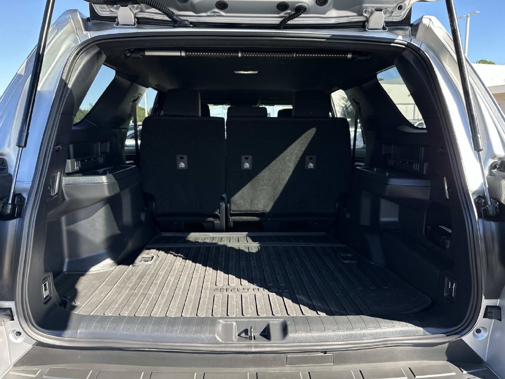 Used 2025 Toyota 4Runner SR5 RWD image 12