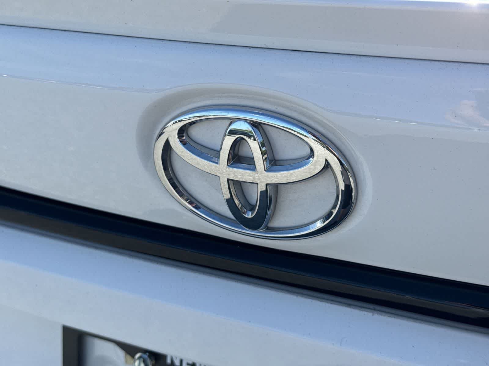 Used 2023 Toyota Corolla SE FWD image 18