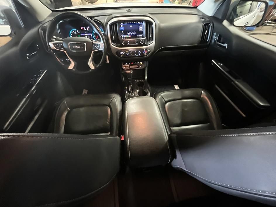 Used 2019 GMC Canyon SLT w/ Driver Alert Package AWD/4WD image 3