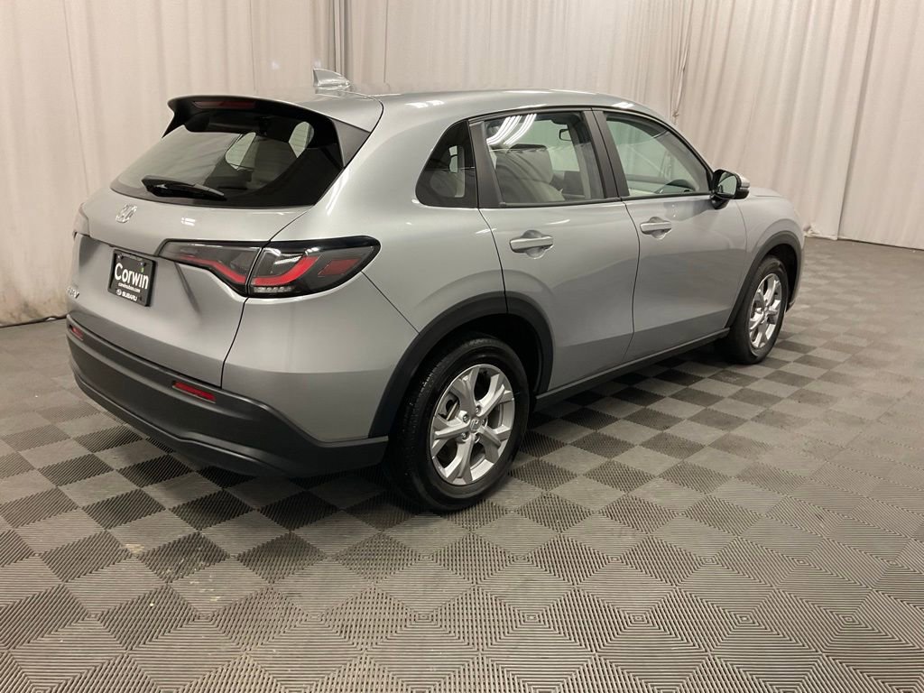 Used 2024 Honda HR-V LX image 3