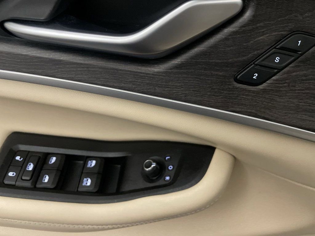 Used 2023 Jeep Grand Cherokee Limited image 17