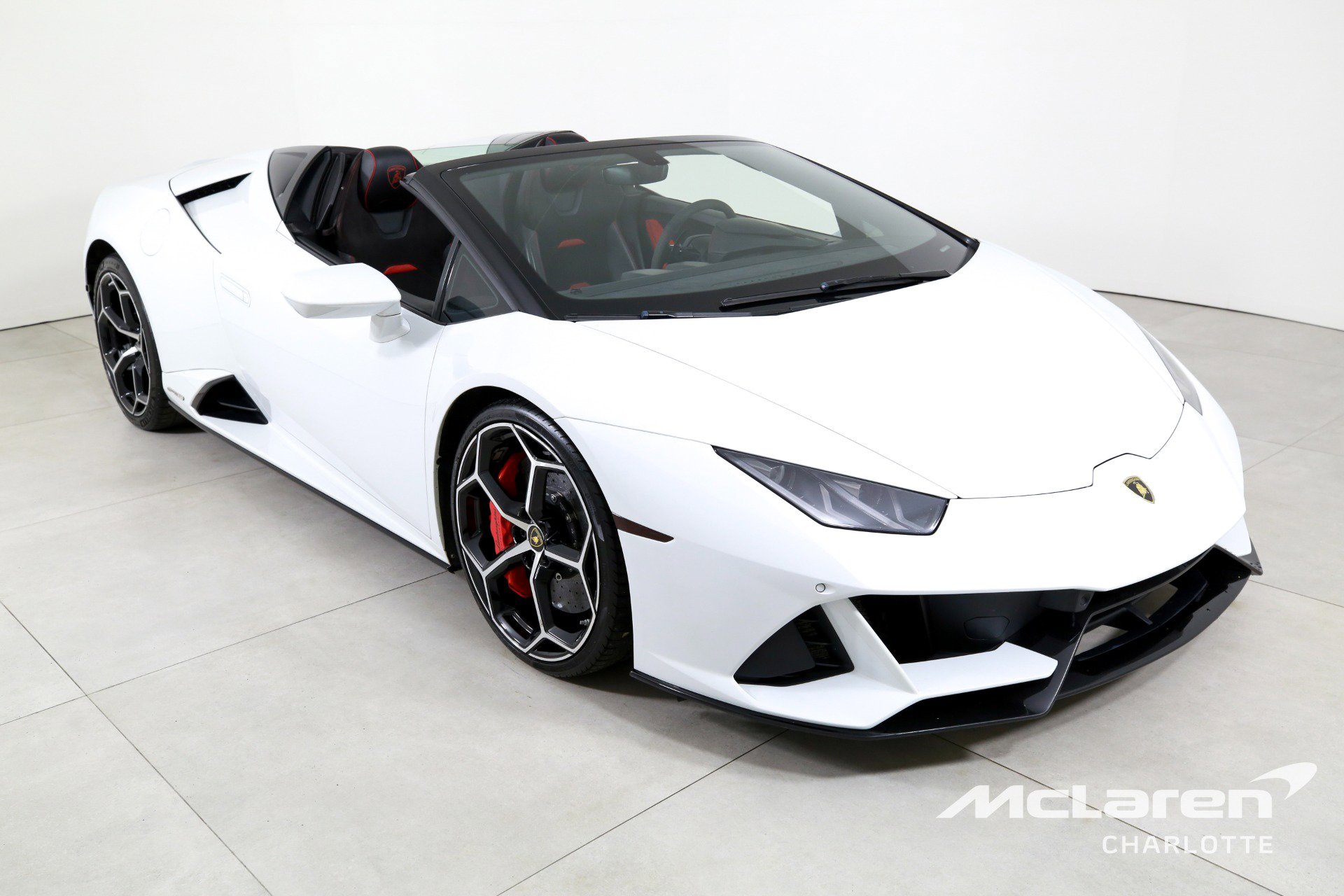 Used 2020 Lamborghini Huracan EVO image 4