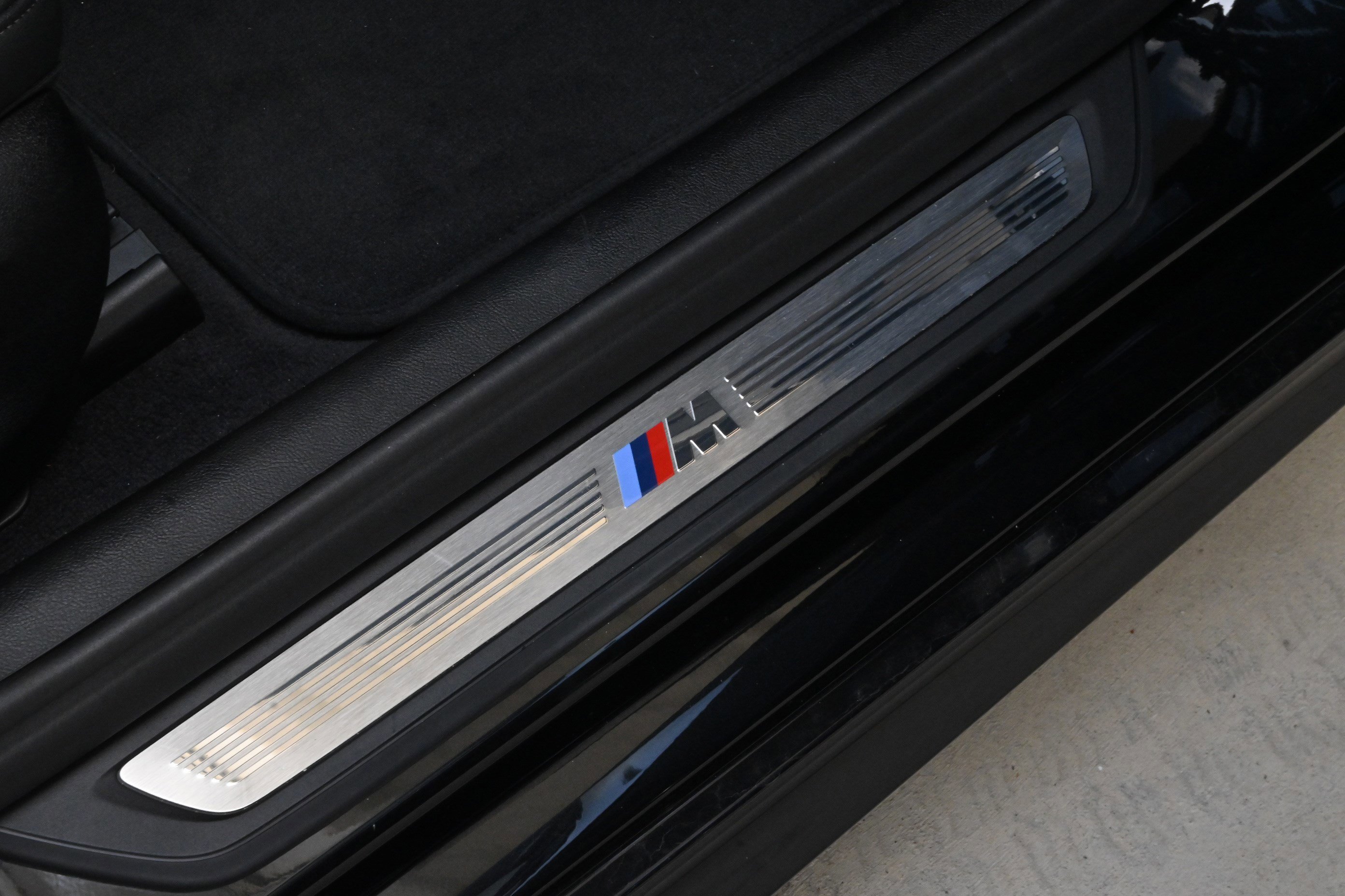 Certified 2023 BMW 540i w/ M Sport Package RWD image 35