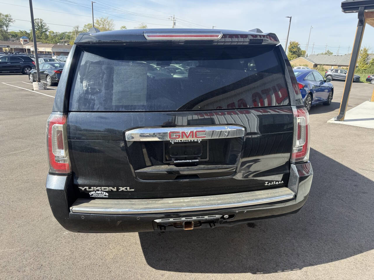 Used 2016 GMC Yukon XL Denali w/ Open Road Package image 11