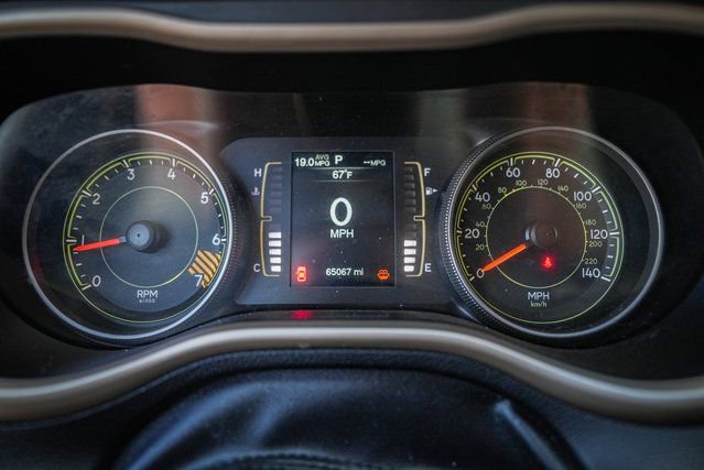 Used 2018 Jeep Cherokee Sport FWD image 18