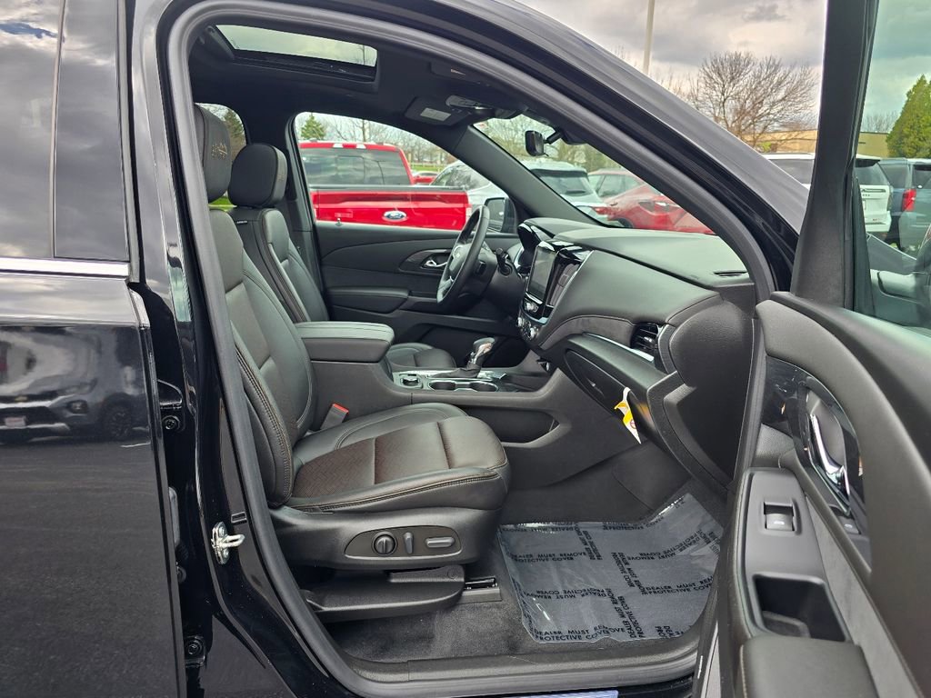 Certified 2023 Chevrolet Traverse High Country image 39