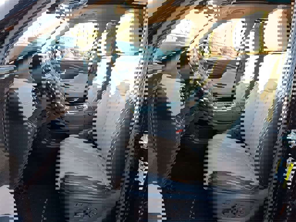 Used 2021 Hyundai Santa Fe Limited w/ Cargo Package image 11