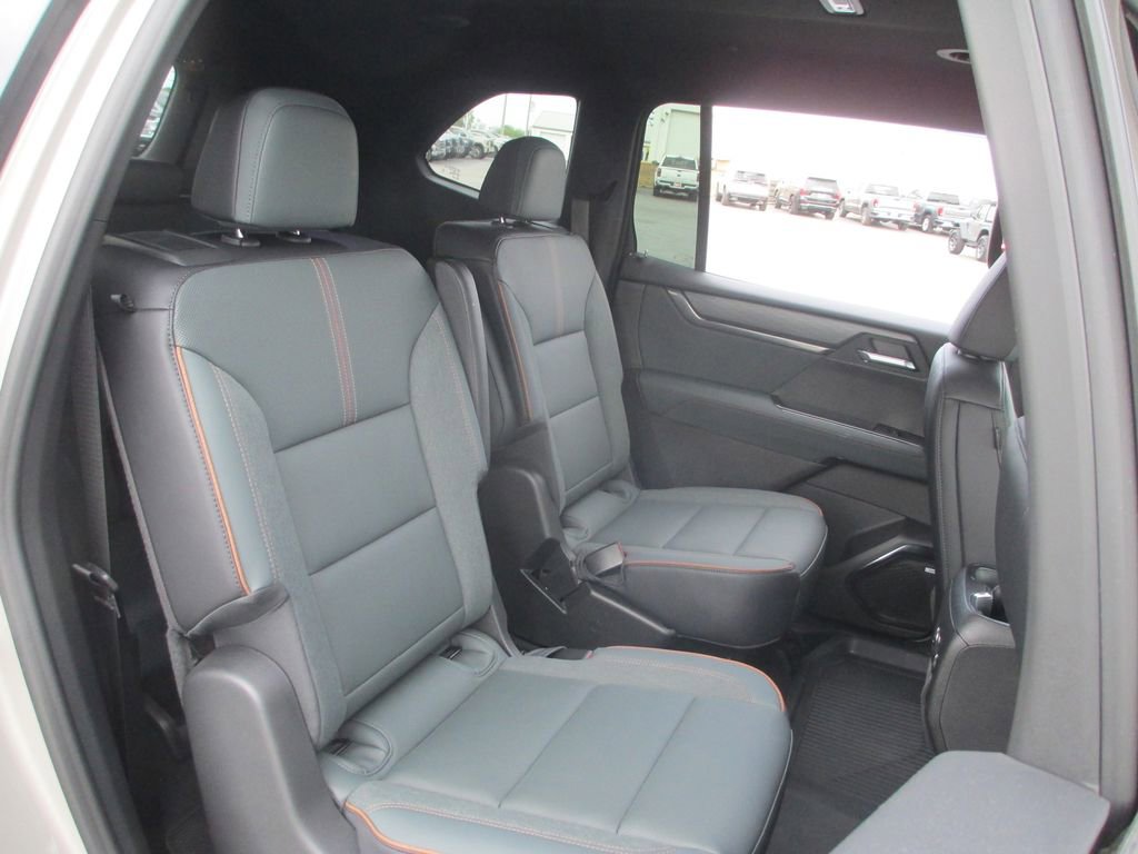 Used 2026 GMC Acadia AT4 w/ Super Cruise Package AWD/4WD image 24